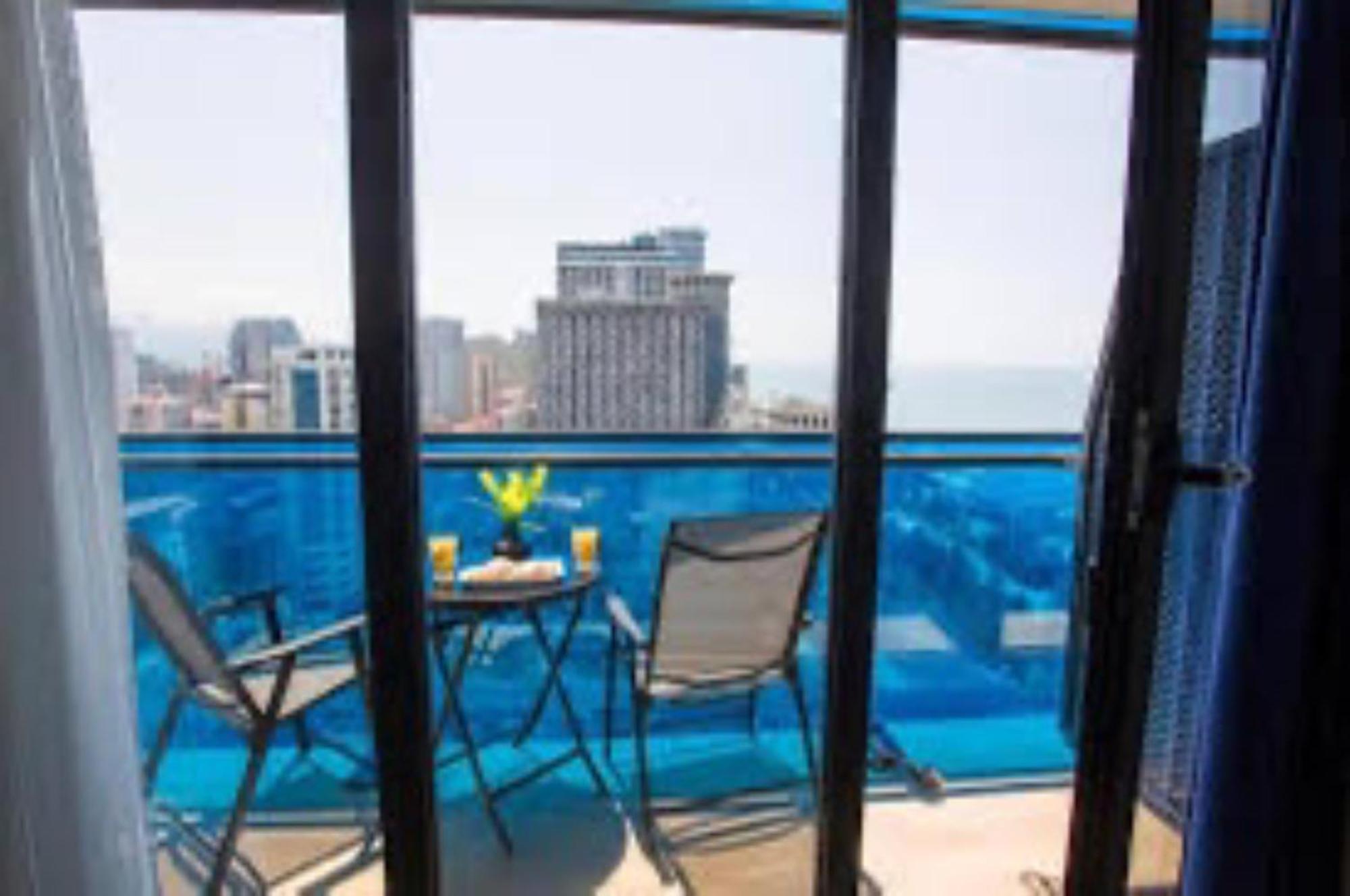 Orbi City Panorama Vip Apartment Батуми Екстериор снимка