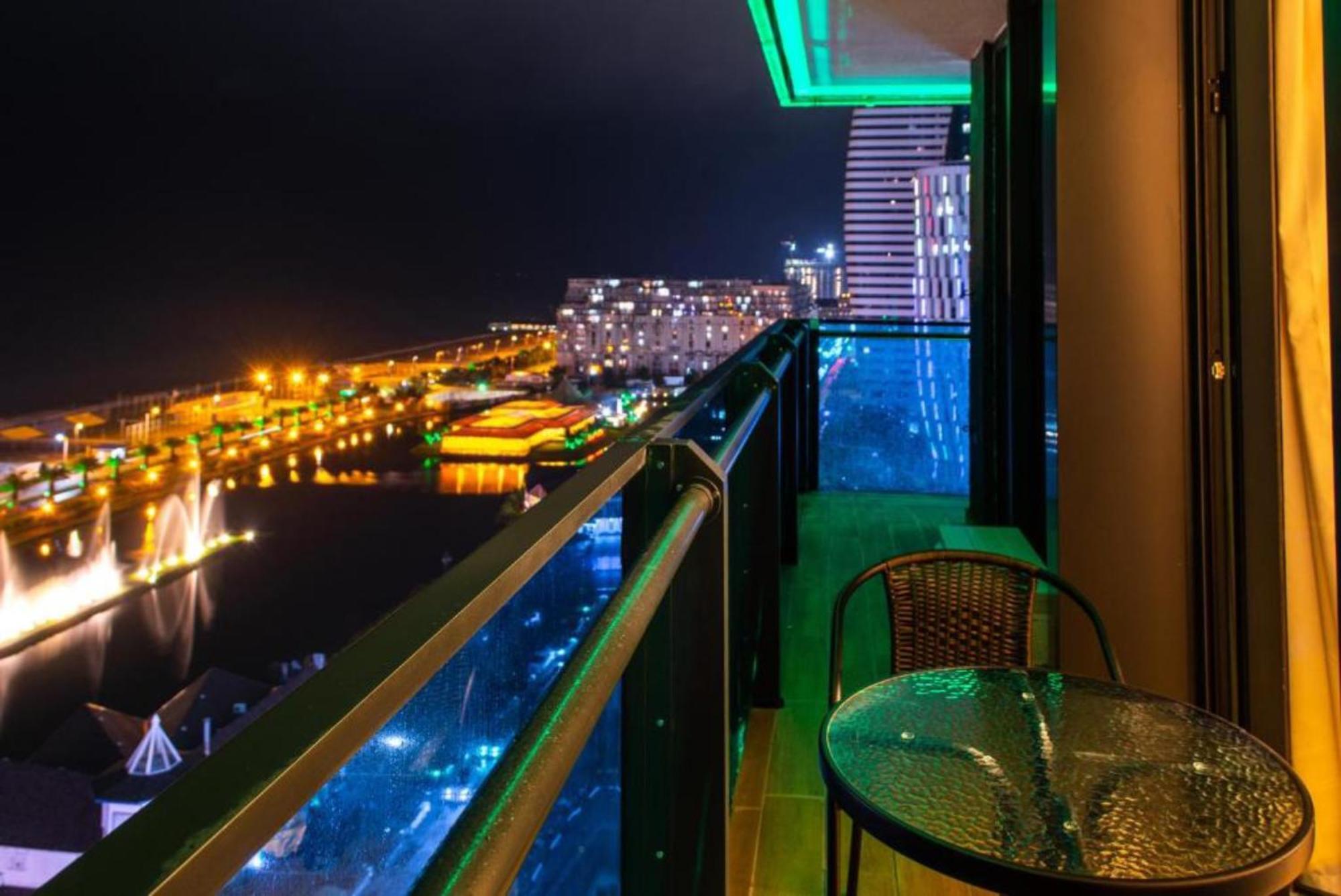 Orbi City Panorama Vip Apartment Батуми Екстериор снимка
